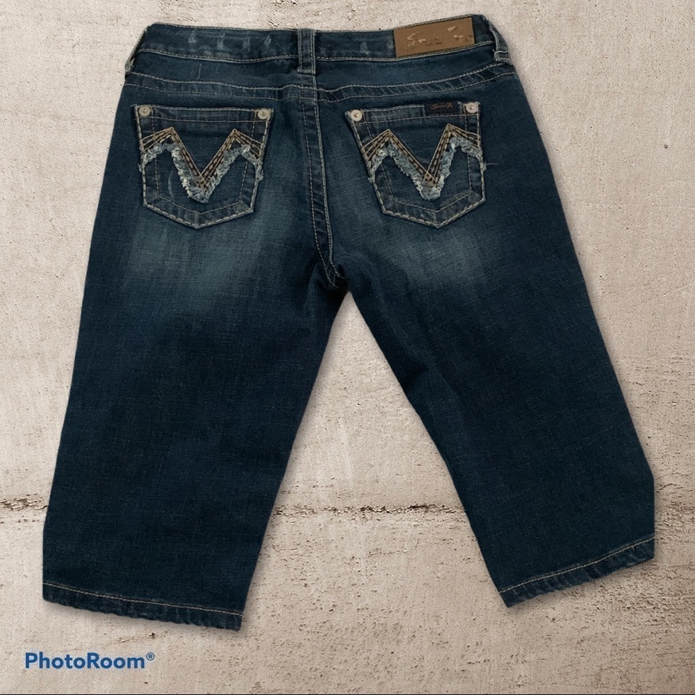 Seven7 Jeans Women's Distressed Capri Jeans Dark‎ Wash Size 4
